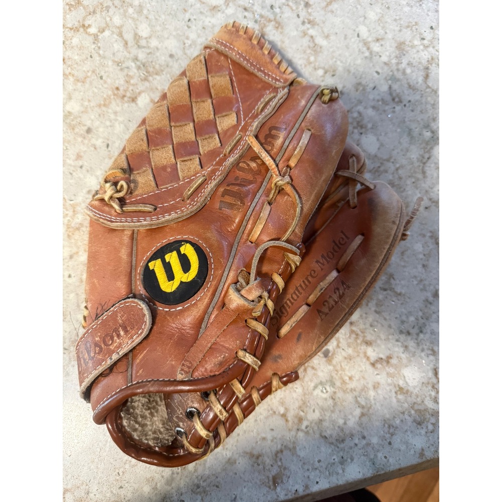 Wilson A2124 George Brett Signature Model Baseball Glove American Cowhide RHT